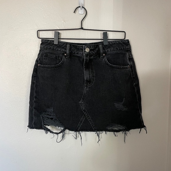 PacSun Black Distressed Denim Mini Jean Skirt 27 - Picture 3 of 7